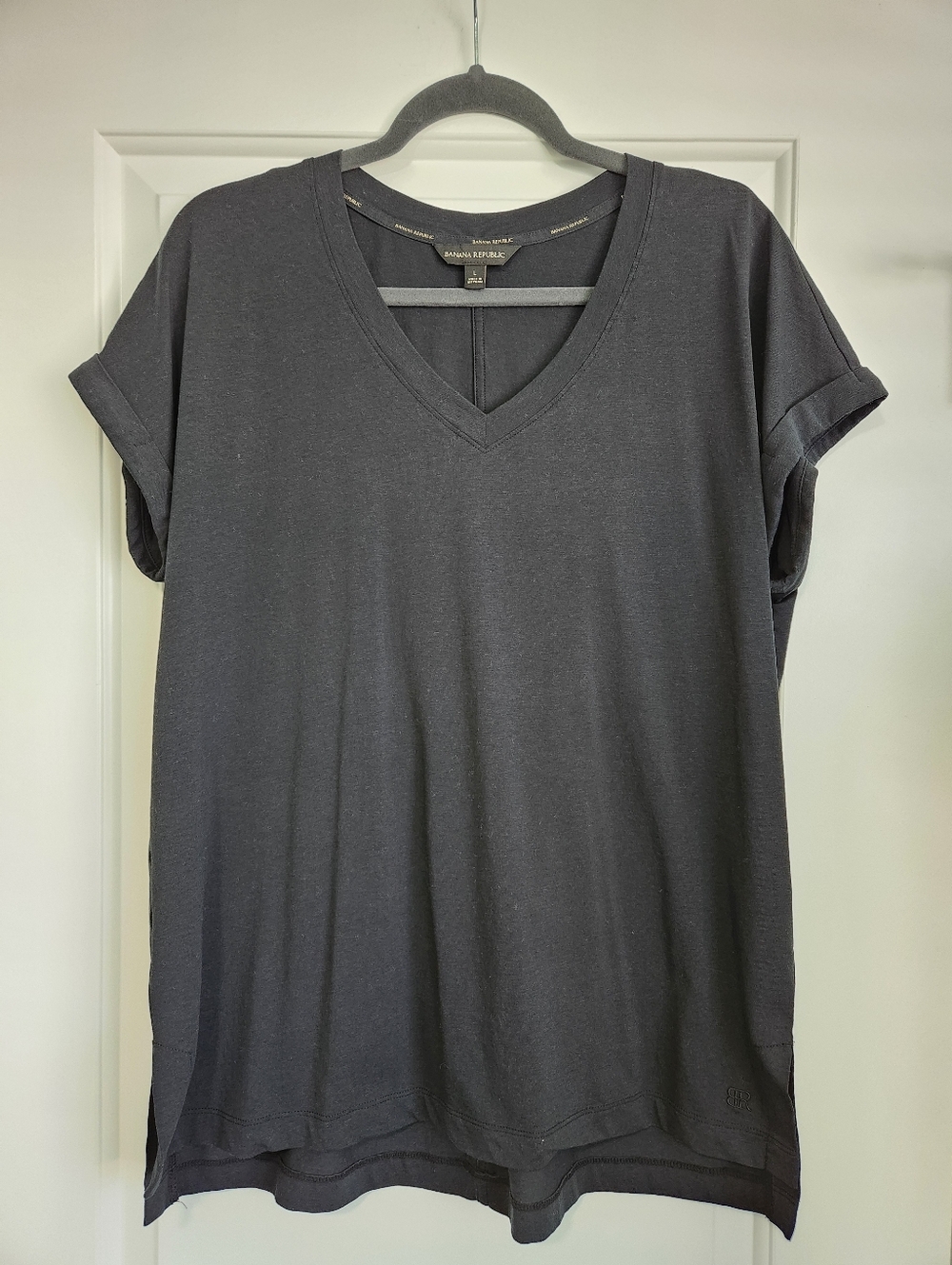 NWOT Banana Republic Oversized Black V-Neck Roll-Sleeve Tee